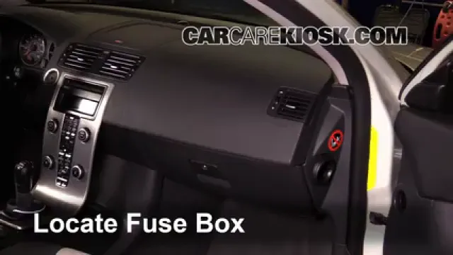 2008 Volvo C30 T5 2.5L 5 Cyl. Turbo Fusible (intérieur) Contrôle